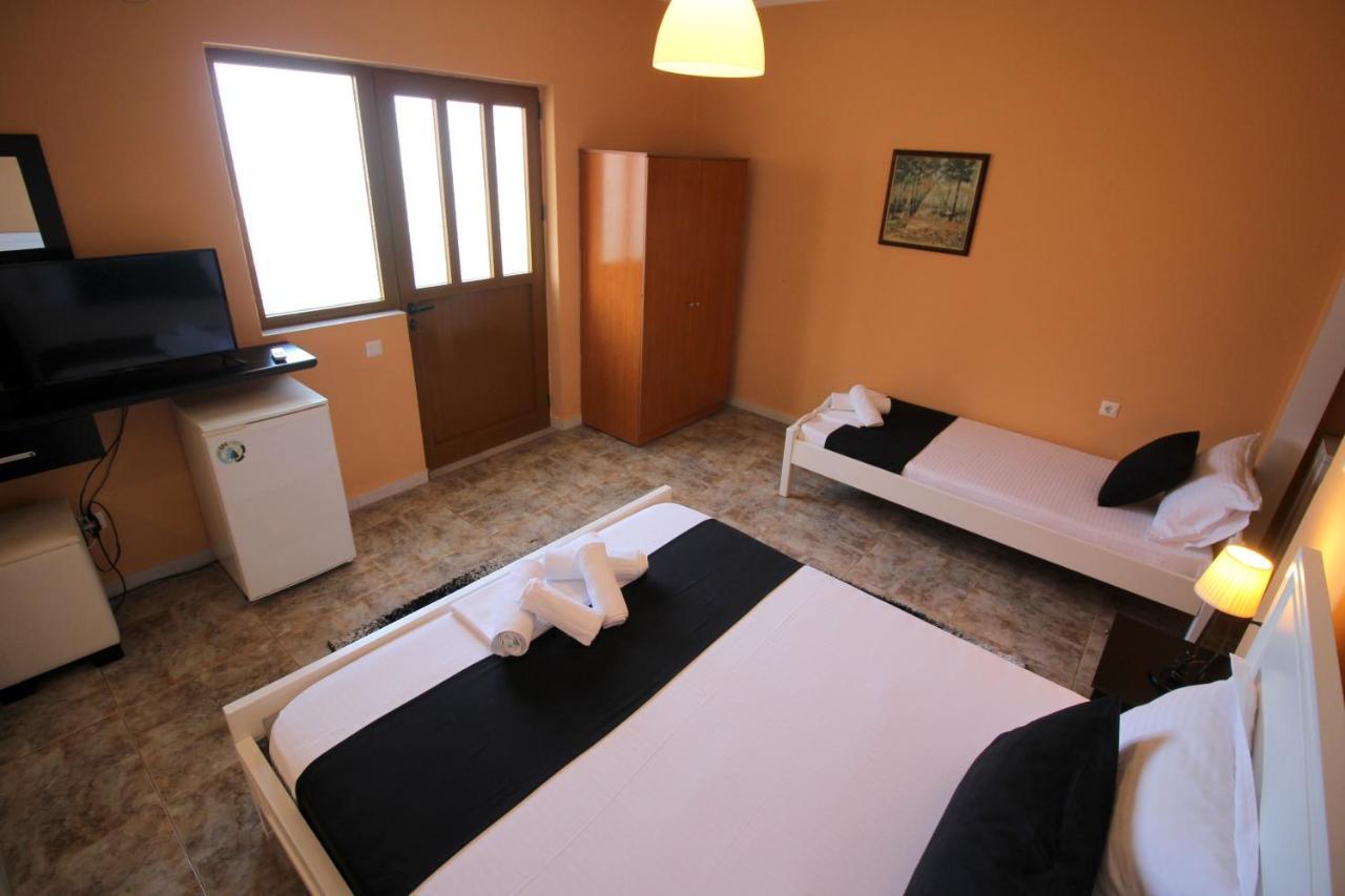 Jericho Rooms Sarandë Exterior foto