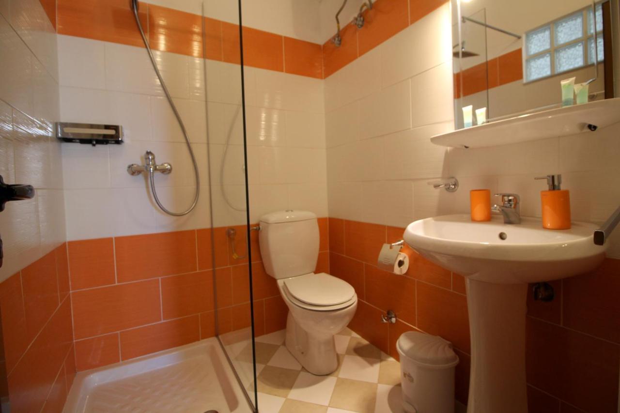 Jericho Rooms Sarandë Exterior foto