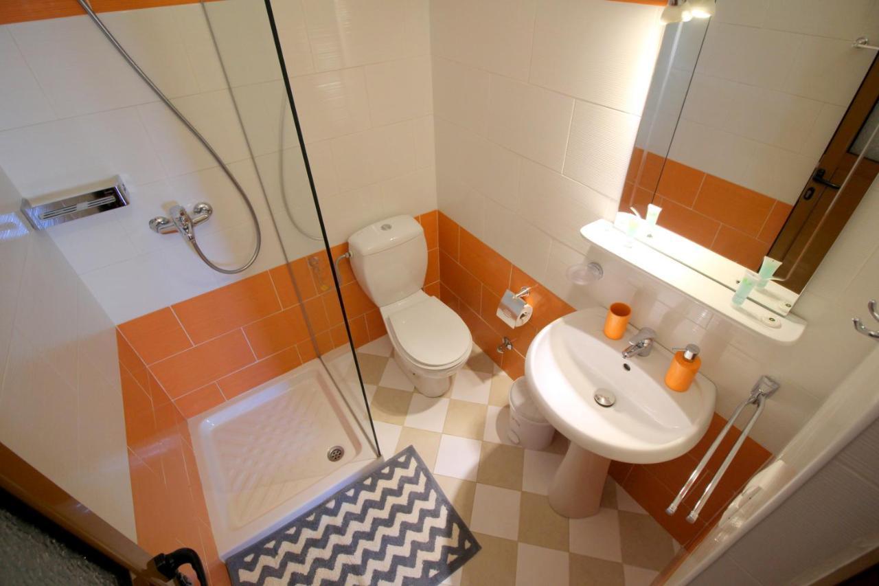 Jericho Rooms Sarandë Exterior foto